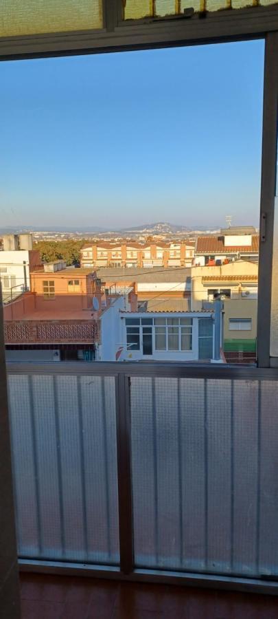 Apartamento Entero De Tres Habitaciones, Cerca De La Playa! Acogedor, Luminoso Y Tranquilo Malgrat de Mar Exterior foto